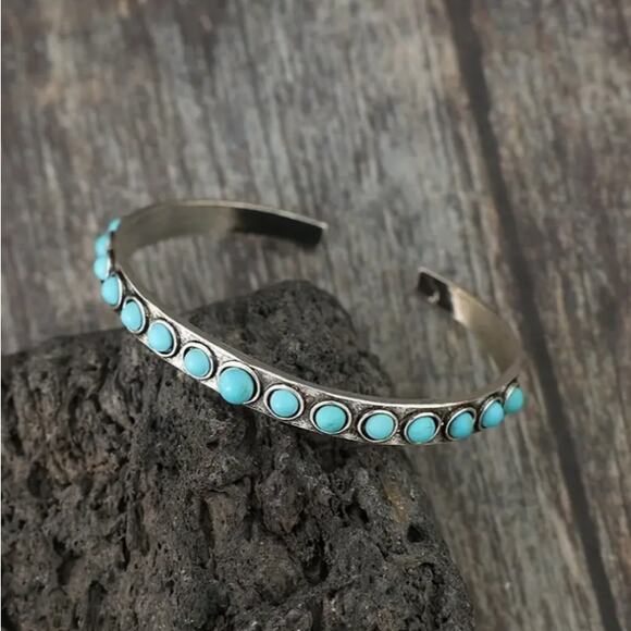 NEW - Turquoise bangle bracelet, adjustable, western Jewelry - Picture 1 of 4